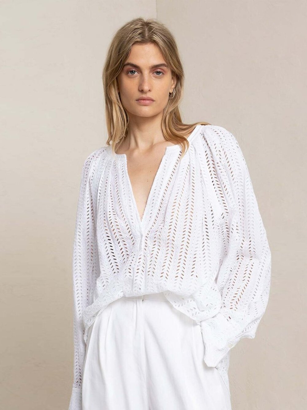 A.L.C. Nomad Cotton Eyelet Top in White, size 8 (fits like a comfy 10)